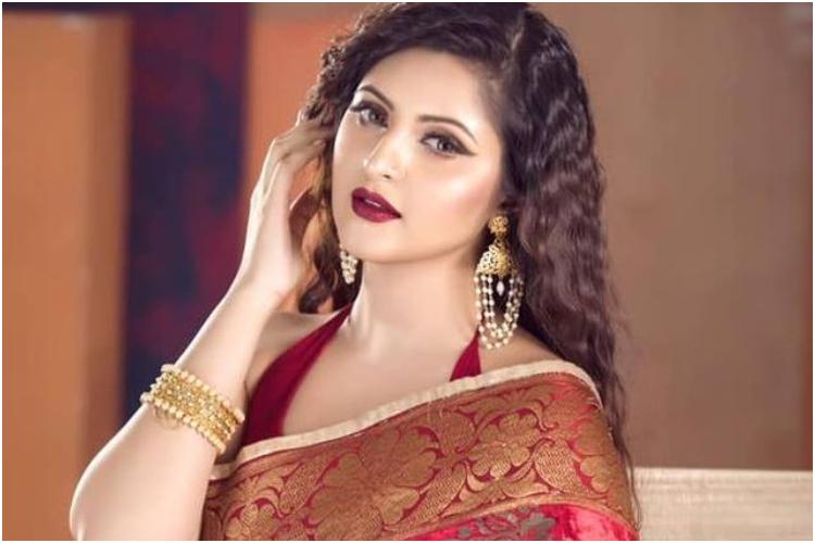 ‘আই লাভ ইউ’ বললেন পরীমনি